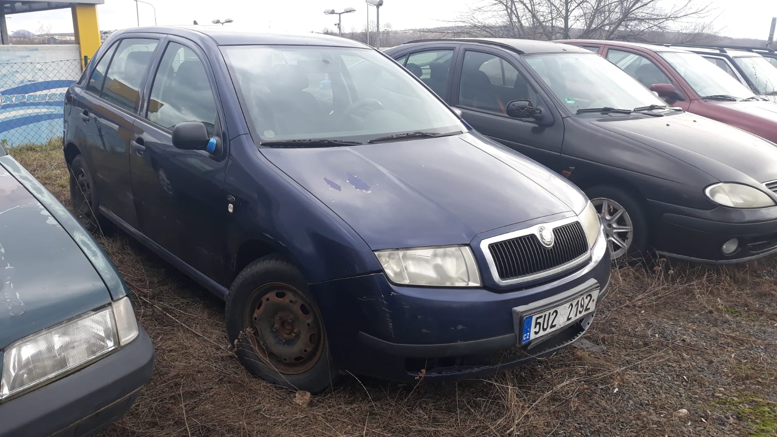 Osobní automobil Škoda Fabia, pozemek Dobrčice